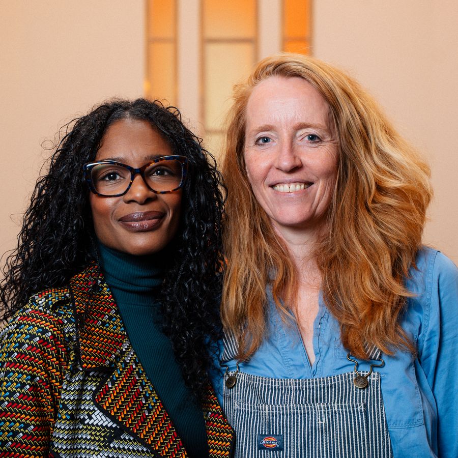 Sylvana Simons en Eve Hopkins