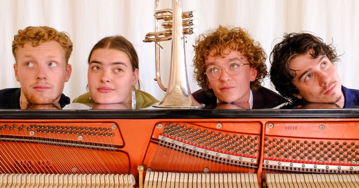 Maison Chanson - Maison Chanson — Theater Bellevue, Amsterdam