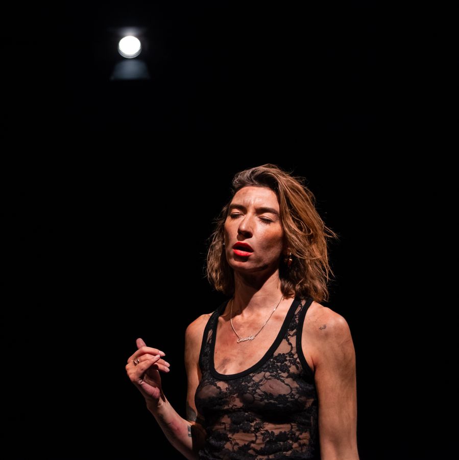 Ode aan de Minnares - Linda Lugtenborg / Theater Bellevue Foto: Casper Koster