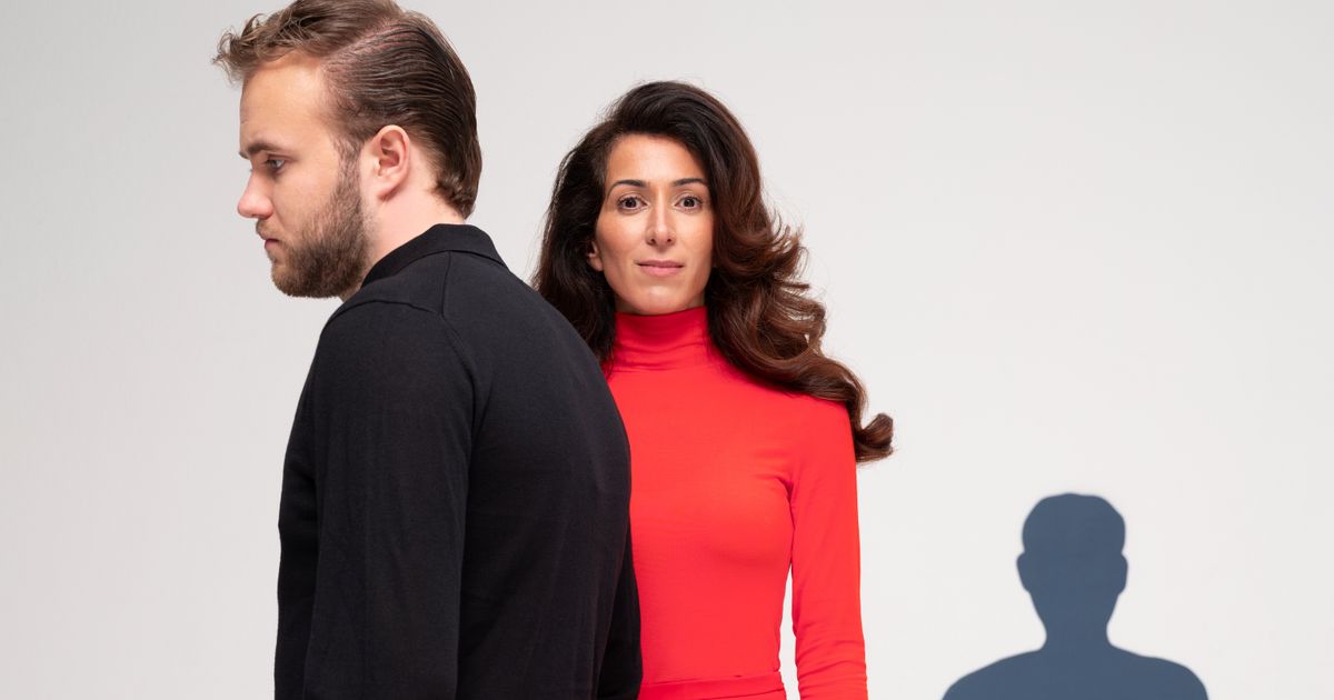 Is dit nu liefde - Ayşegül Karaca/Theater RAST — Theater Bellevue, Amsterdam